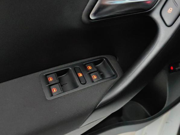 Volkswagen Polo V Рестайлинг с пробегом 2019 года, цена 888 000 рублей, 165651 км, седан, Автокод Объявления