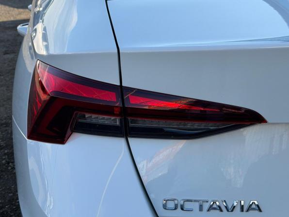 Skoda Octavia IV (A8) с пробегом 2021 года, цена 2 250 000 рублей, 112100 км, лифтбек, Автокод Объявления