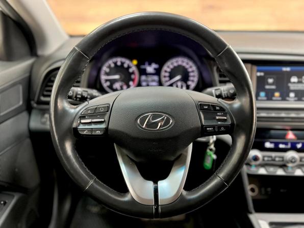Hyundai Elantra VI (AD) Рестайлинг с пробегом 2020 года, цена 1 650 000 рублей, 81000 км, седан, Автокод Объявления