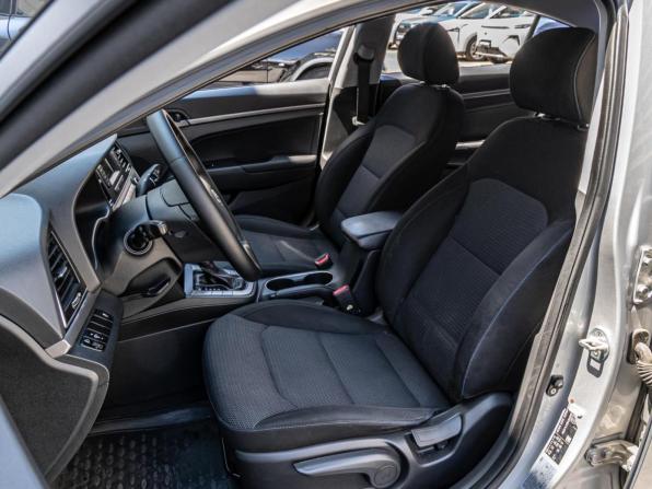 Hyundai Elantra VI (AD) с пробегом 2017 года, цена 1 330 000 рублей, 148544 км, седан, Автокод Объявления