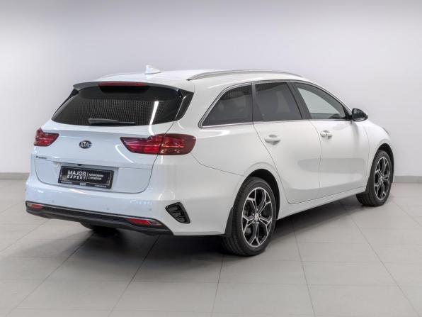 Kia Ceed III с пробегом 2021 года, цена 2 220 000 рублей, 63406 км, универсал, Автокод Объявления