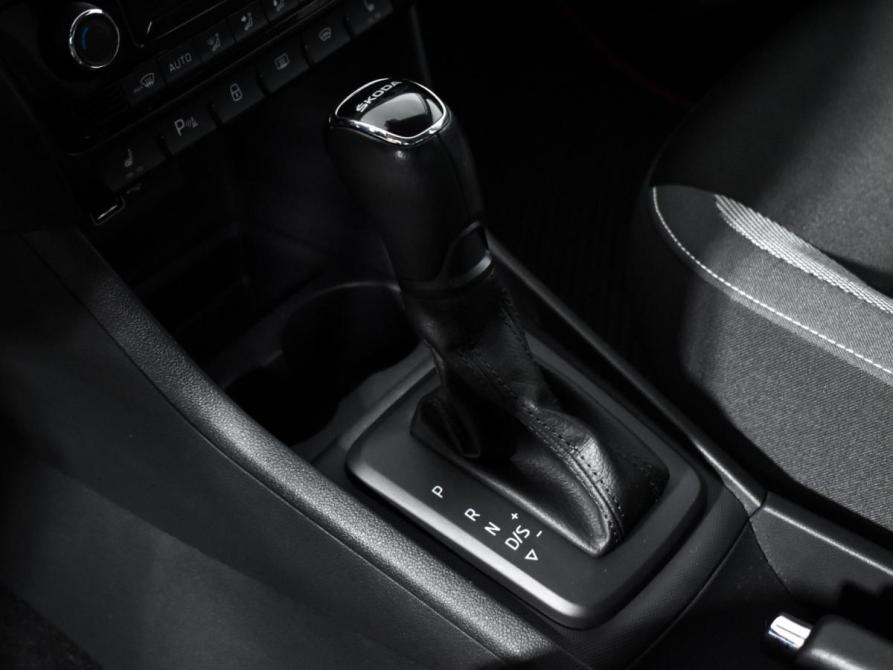 Skoda Rapid I Рестайлинг Санкт-Петербург  - изображение 12