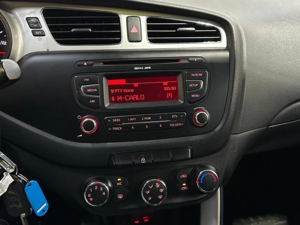 Kia Ceed II с пробегом 2013 года, цена 790 000 рублей, 139257 км, универсал, Автокод Объявления