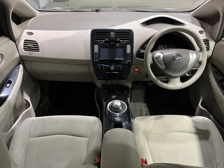 Nissan Leaf I (ZE0/AZE0) Пермь  - изображение 12