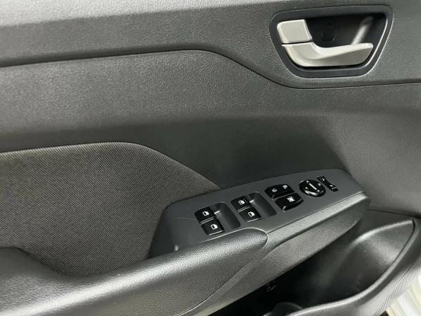 Hyundai Solaris II с пробегом 2019 года, цена 1 476 030 рублей, 82993 км, седан, Автокод Объявления