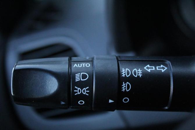Hyundai Solaris I с пробегом 2014 года, цена 845 000 рублей, 215576 км, седан, Автокод Объявления