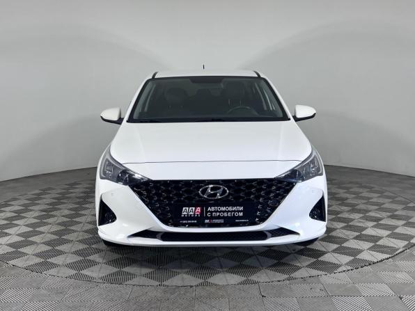 Hyundai Solaris II Рестайлинг с пробегом 2022 года, цена 1 597 000 рублей, 121158 км, седан, Автокод Объявления