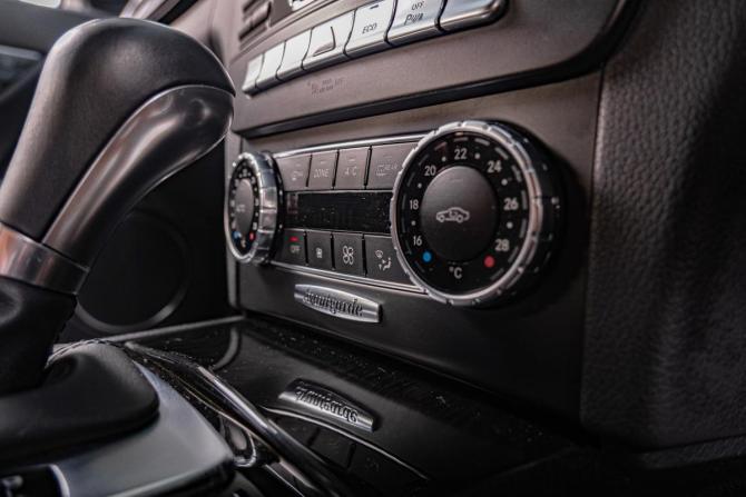Mercedes-Benz C-Класс III (W204) Рестайлинг с пробегом 2013 года, цена 1 549 000 рублей, 76832 км, седан, Автокод Объявления