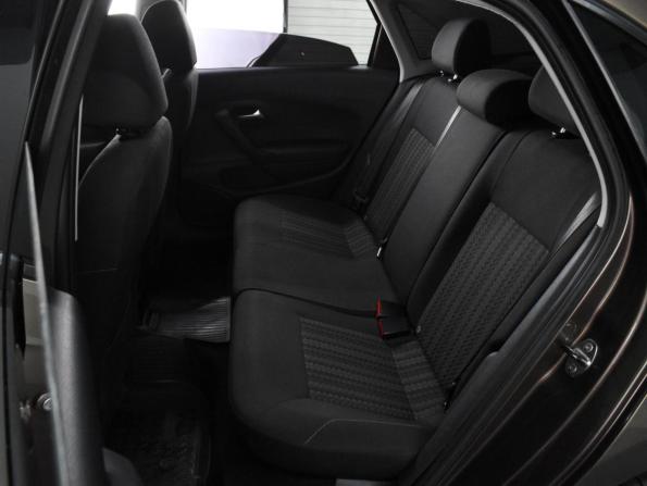 Volkswagen Polo V Рестайлинг с пробегом 2015 года, цена 1 064 000 рублей, 107259 км, седан, Автокод Объявления