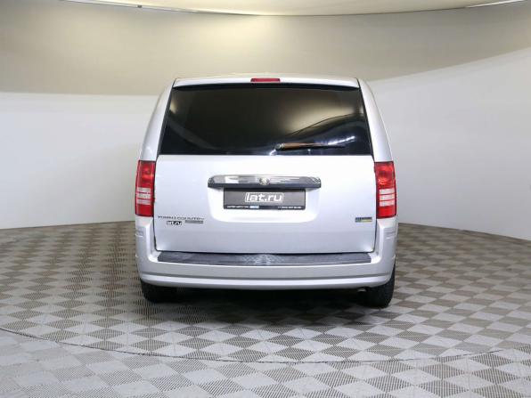 Chrysler Town &amp; Country V с пробегом 2008 года, цена 825 000 рублей, 260000 км, минивэн, Автокод Объявления