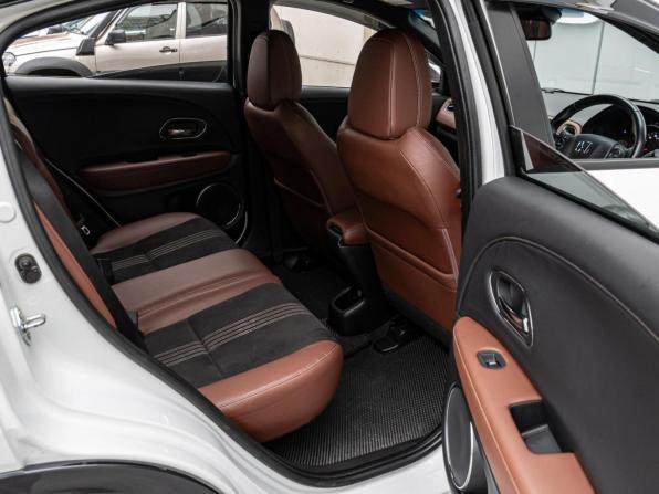 Honda Vezel I Рестайлинг с пробегом 2020 года, цена 2 630 000 рублей, 71388 км, внедорожник, Автокод Объявления