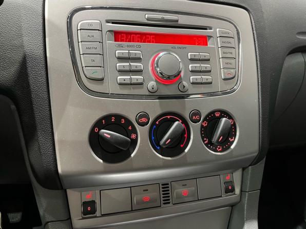 Ford Focus II Рестайлинг с пробегом 2009 года, цена 1 420 000 рублей, 13602 км, седан, Автокод Объявления