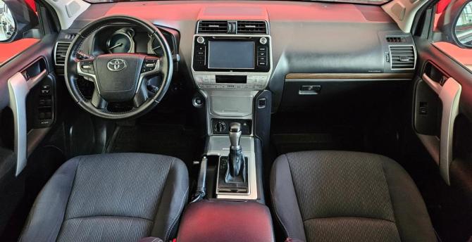 Toyota Land Cruiser Prado 150 Series Рестайлинг 2 с пробегом 2018 года, цена 3 750 000 рублей, 266900 км, внедорожник, Автокод Объявления
