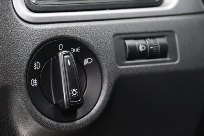 Skoda Rapid I с пробегом 2016 года, цена 825 450 рублей, 240120 км, лифтбек, Автокод Объявления