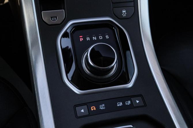 Land Rover Range Rover Evoque I Рестайлинг с пробегом 2018 года, цена 3 180 000 рублей, 59719 км, внедорожник, Автокод Объявления