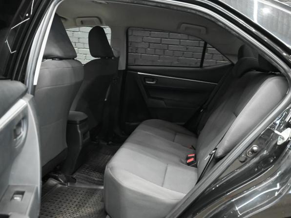 Toyota Corolla XI (E160 E170 E180) Рестайлинг 1 с пробегом 2018 года, цена 1 800 000 рублей, 110054 км, седан, Автокод Объявления