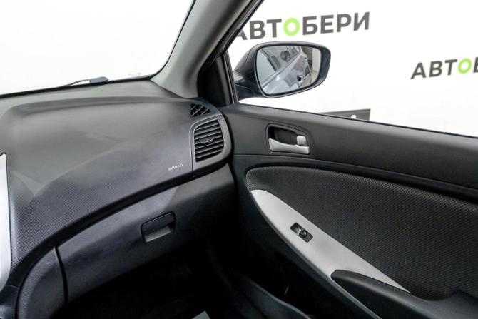 Hyundai Solaris I с пробегом 2012 года, цена 588 000 рублей, 219536 км, седан, Автокод Объявления