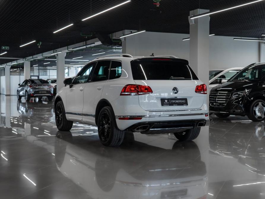 Volkswagen Touareg II Рестайлинг Москва  - изображение 5