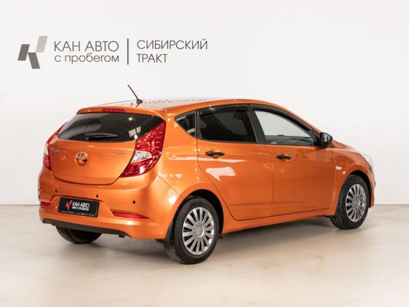 Hyundai Solaris I Рестайлинг с пробегом 2015 года, цена 806 800 рублей, 110129 км, хэтчбек, Автокод Объявления