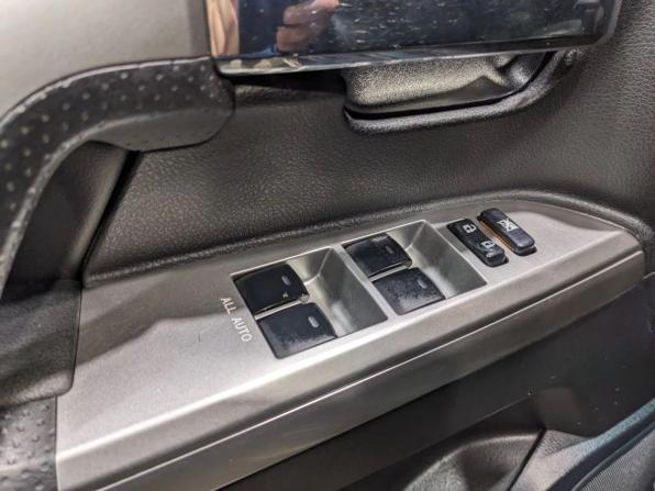 Toyota Land Cruiser 200 Series Рестайлинг 1 с пробегом 2012 года, цена 3 190 000 рублей, 391615 км, внедорожник, Автокод Объявления