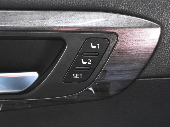 Toyota Highlander IV (XU70) с пробегом 2021 года, цена 6 999 000 рублей, 54614 км, внедорожник, Автокод Объявления