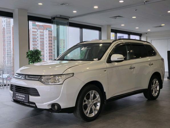 Mitsubishi Outlander III с пробегом 2013 года, цена 1 390 000 рублей, 309306 км, внедорожник, Автокод Объявления