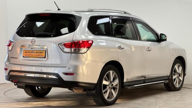Nissan Pathfinder IV с пробегом 2015 года, цена 1 650 000 рублей, 151034 км, внедорожник, Автокод Объявления