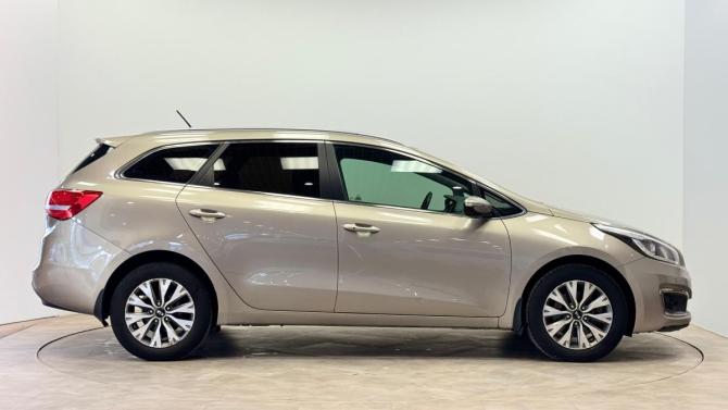 Kia Ceed II Рестайлинг с пробегом 2015 года, цена 1 299 500 рублей, 144563 км, универсал, Автокод Объявления