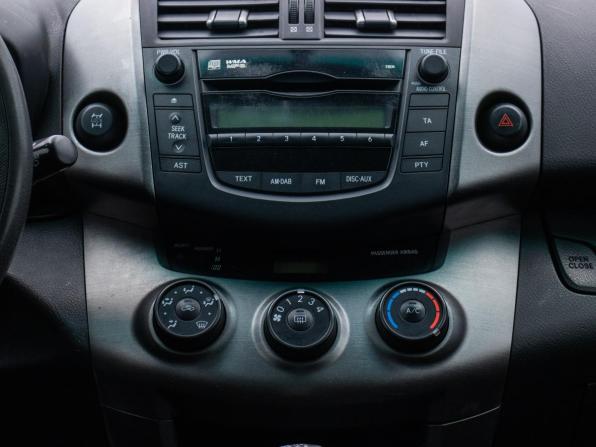 Toyota RAV4 III (XA30) Рестайлинг с пробегом 2011 года, цена 995 000 рублей, 281802 км, внедорожник, Автокод Объявления
