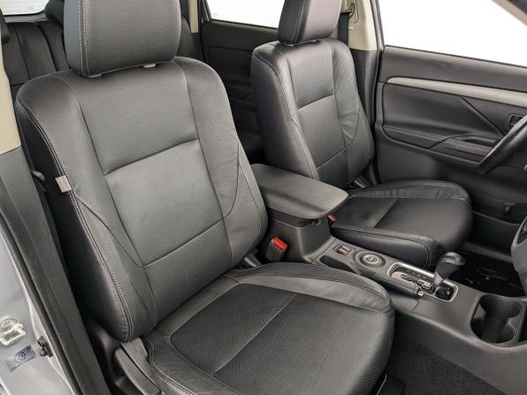 Mitsubishi Outlander III с пробегом 2014 года, цена 2 400 000 рублей, 43000 км, внедорожник, Автокод Объявления