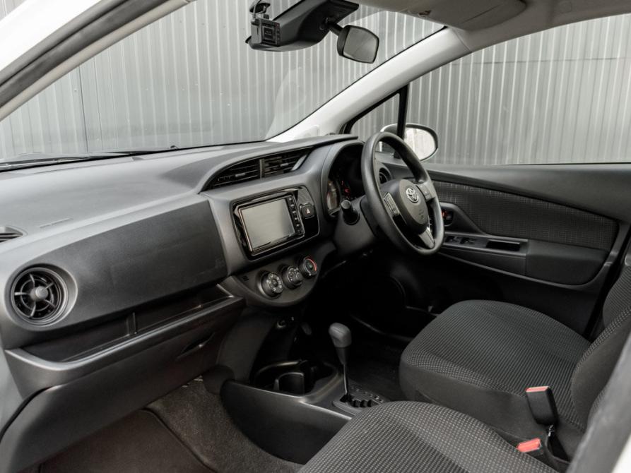 Toyota Vitz III (XP130) Рестайлинг 2 Екатеринбург  - изображение 13