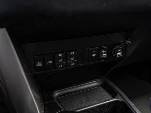 Toyota RAV4 IV (XA40) Рестайлинг с пробегом 2015 года, цена 2 380 000 рублей, 91788 км, внедорожник, Автокод Объявления
