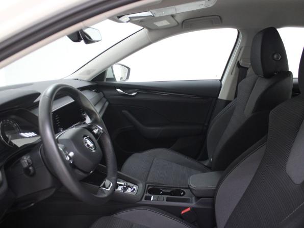Skoda Octavia IV (A8) с пробегом 2021 года, цена 2 529 900 рублей, 30605 км, лифтбек, Автокод Объявления
