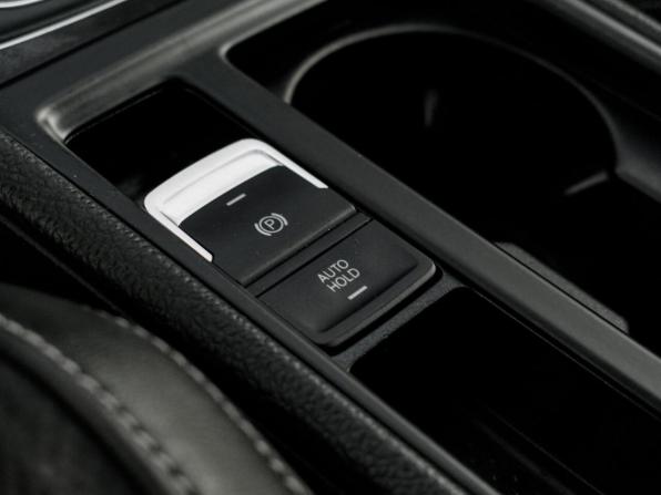 Volkswagen Golf R VII с пробегом 2015 года, цена 2 250 000 рублей, 105267 км, хэтчбек, Автокод Объявления