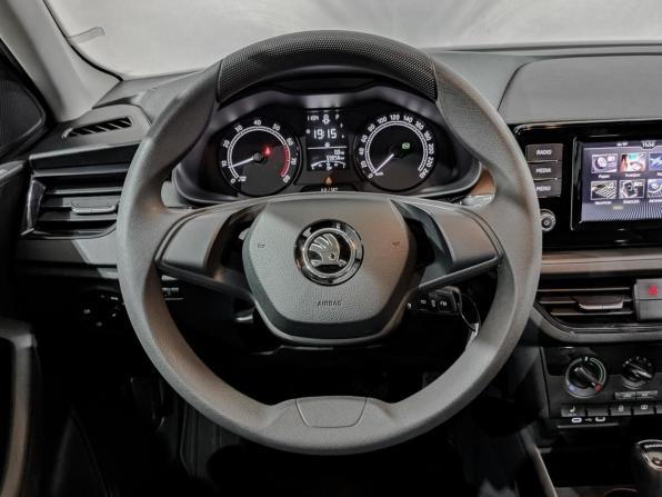 Skoda Rapid II с пробегом 2021 года, цена 1 590 000 рублей, 59052 км, лифтбек, Автокод Объявления