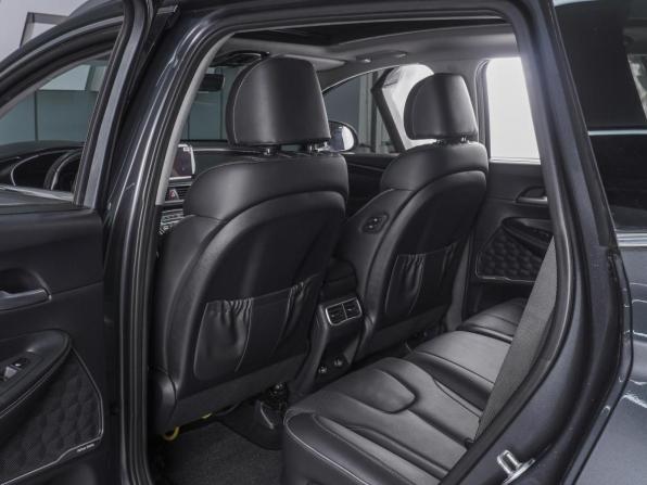 Hyundai Santa Fe IV Рестайлинг с пробегом 2023 года, цена 4 479 000 рублей, 41767 км, внедорожник, Автокод Объявления