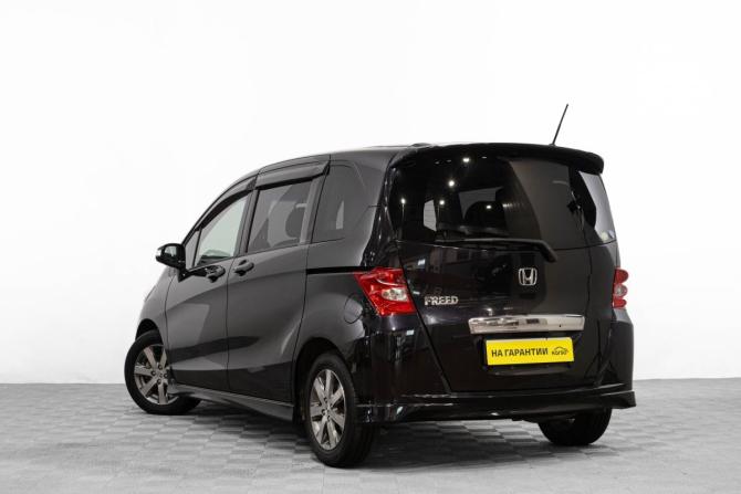 Honda Freed I с пробегом 2009 года, цена 1 379 000 рублей, 113000 км, компактвэн, Автокод Объявления