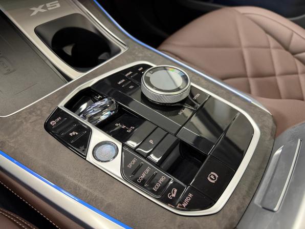 BMW X5 IV (G05/G18) Рестайлинг с пробегом 2025 года, цена 8 890 000 рублей, 21025 км, внедорожник, Автокод Объявления