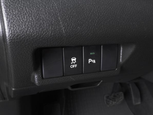 Suzuki Ertiga II Рестайлинг с пробегом 2022 года, цена 1 900 000 рублей, 135989 км, компактвэн, Автокод Объявления