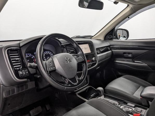 Mitsubishi Outlander III Рестайлинг 3 с пробегом 2020 года, цена 2 495 000 рублей, 100043 км, внедорожник, Автокод Объявления