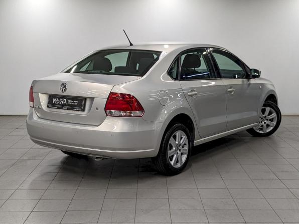 Volkswagen Polo V с пробегом 2014 года, цена 950 000 рублей, 93000 км, седан, Автокод Объявления