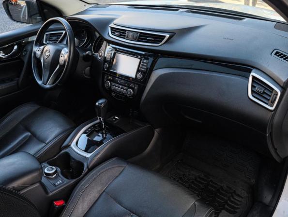 Nissan Qashqai II с пробегом 2017 года, цена 1 750 000 рублей, 112171 км, внедорожник, Автокод Объявления