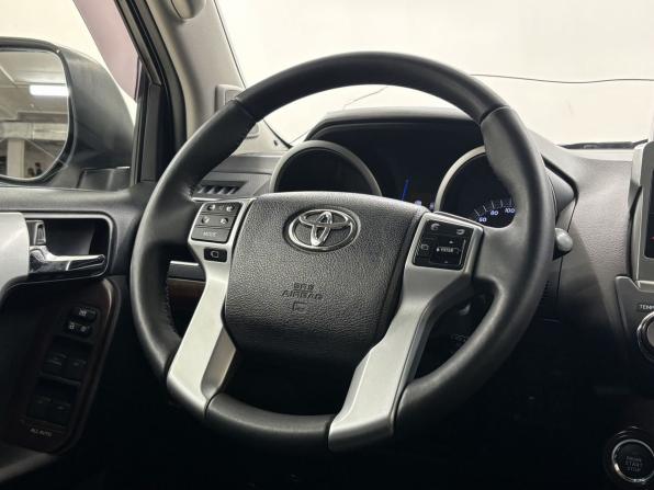 Toyota Land Cruiser Prado 150 Series Рестайлинг 1 с пробегом 2016 года, цена 4 090 000 рублей, 193317 км, внедорожник, Автокод Объявления