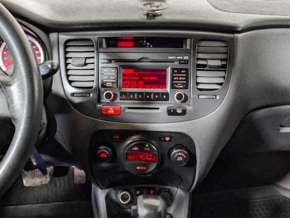 Kia Rio II Рестайлинг с пробегом 2011 года, цена 650 000 рублей, 183000 км, седан, Автокод Объявления