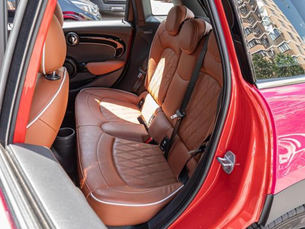Mini Hatch III (F55/F56) Рестайлинг 2 с пробегом 2021 года, цена 2 795 000 рублей, 12126 км, хэтчбек, Автокод Объявления