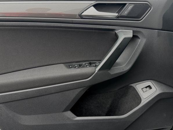 Volkswagen Tiguan II с пробегом 2019 года, цена 2 500 000 рублей, 68561 км, внедорожник, Автокод Объявления