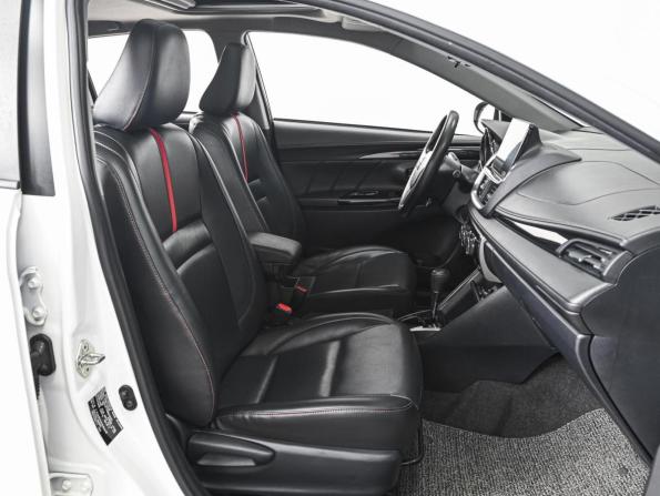 Toyota Yaris XP150 Рестайлинг с пробегом 2021 года, цена 1 775 000 рублей, 34077 км, хэтчбек, Автокод Объявления