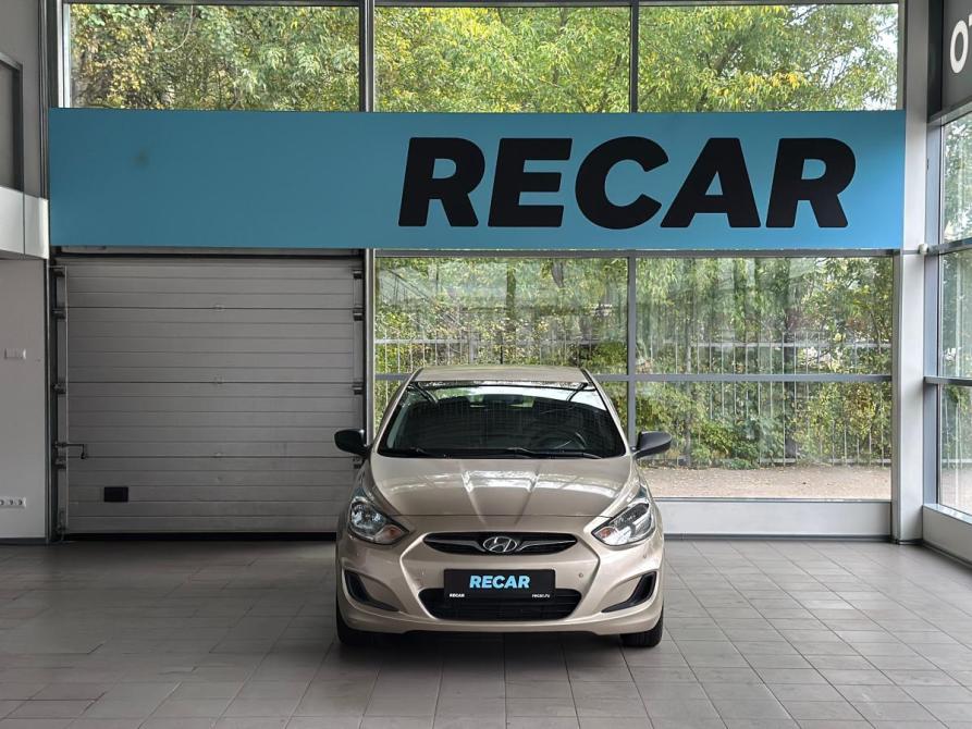 Hyundai Solaris I Санкт-Петербург  - изображение 8
