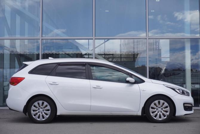 Kia Ceed II Рестайлинг с пробегом 2018 года, цена 1 295 000 рублей, 202648 км, универсал, Автокод Объявления