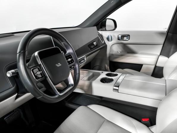 Li Auto (Lixiang) L6 I с пробегом 2024 года, цена 5 500 000 рублей, 19000 км, внедорожник, Автокод Объявления